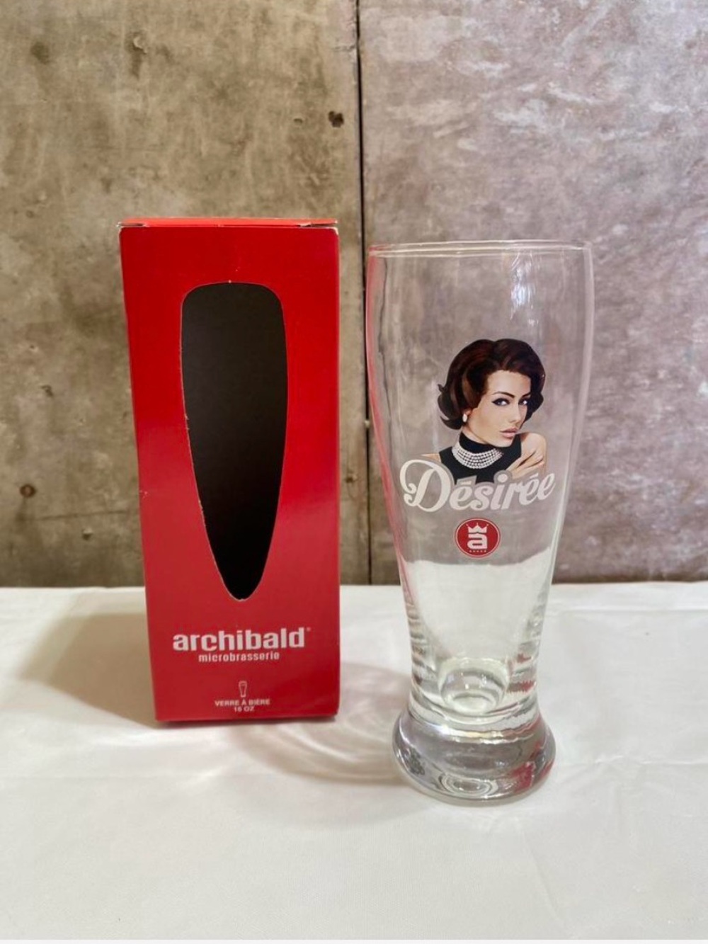 Archibald Desiree Pilsner Glass - Clear with Red Accents-16OZ